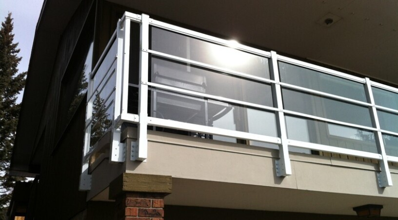 glass-railing-the-best-railing-youll-never-see-big-0