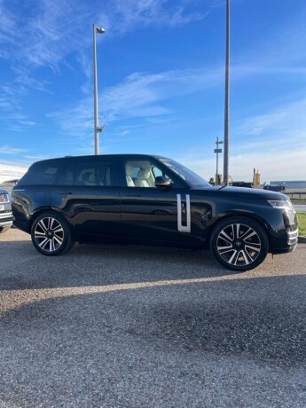 range-rover-chauffeur-service-hire-at-lanz-cts-big-0