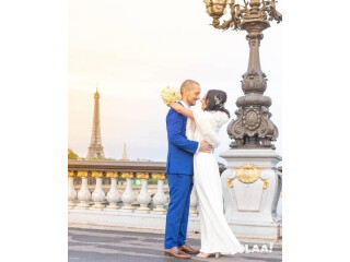 Hire a Destination Wedding Photographer in Paris