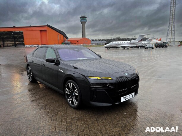 private-jet-chauffeurs-seamless-luxury-transfers-big-0