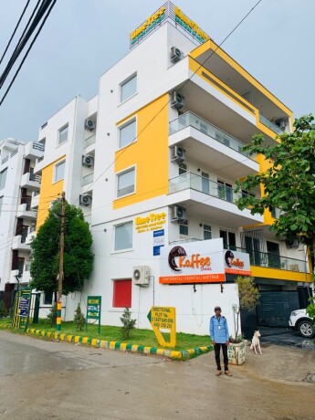 short-term-studio-rentals-by-lime-tree-hotels-big-0