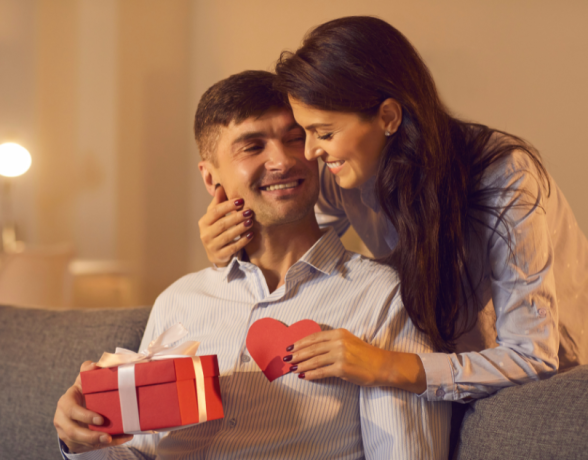 find-the-perfect-valentines-day-gifts-for-wife-online-at-yuvaflowers-big-0