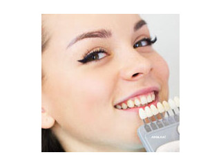 BEST SMILE DESIGNING IN DELHI, COSMETIC DENTISTRY IN DELHI, SMILE MAKEOVER IN DELHI - CROWN & ROOTS