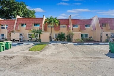 find-your-dream-home-in-coral-springs-gracious-living-realty-big-0