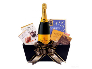 Best Champagne Gift Baskets Collection- Order Online